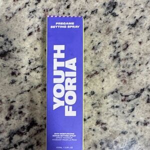 Youthforia Pregame Setting Spray - Purple